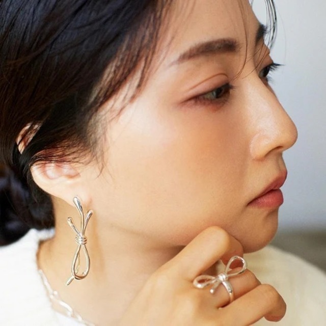 Knotting Pierce