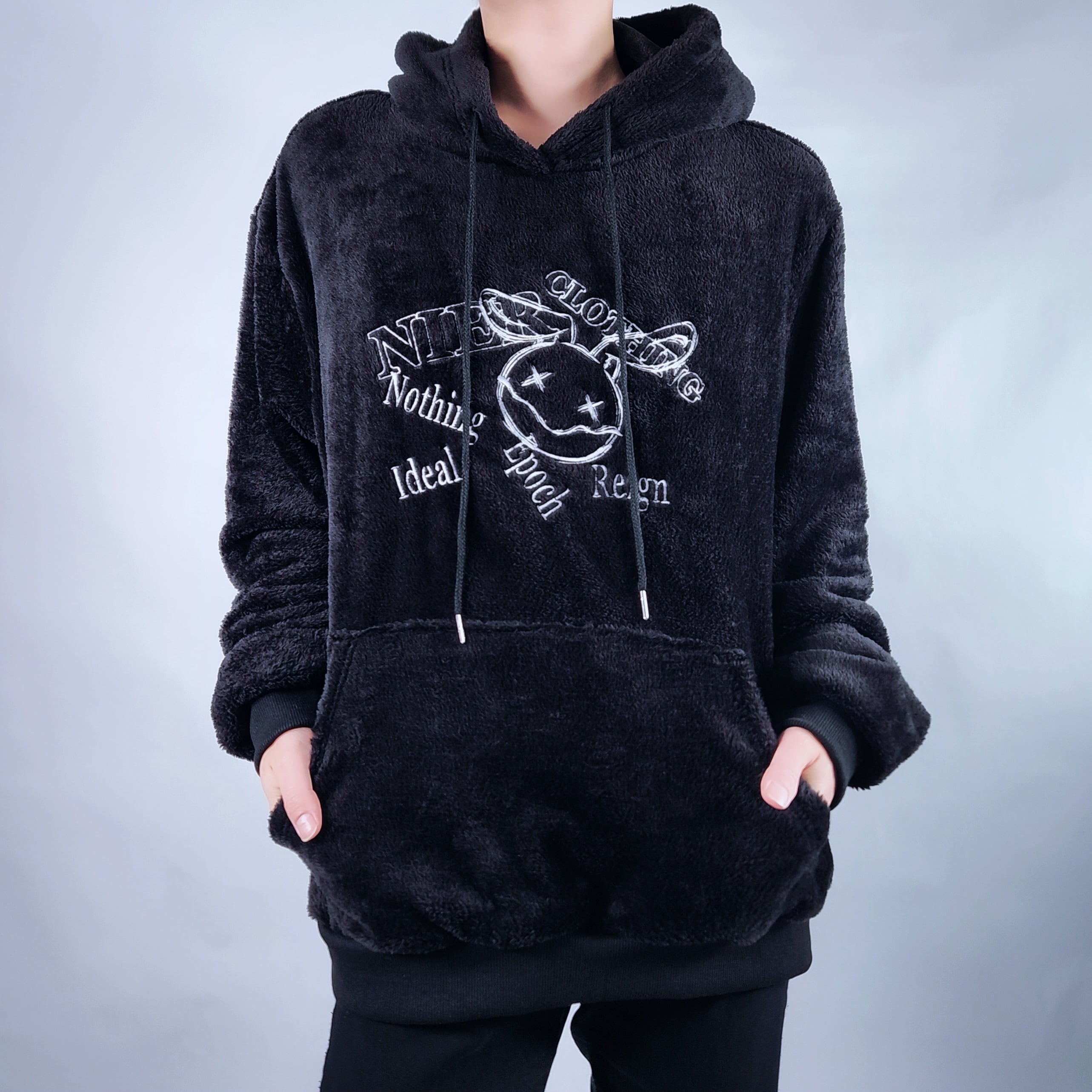 12/22日目玉大特価55%OFF】NIER刺繍ロゴ高品質ブラックさらふわプル