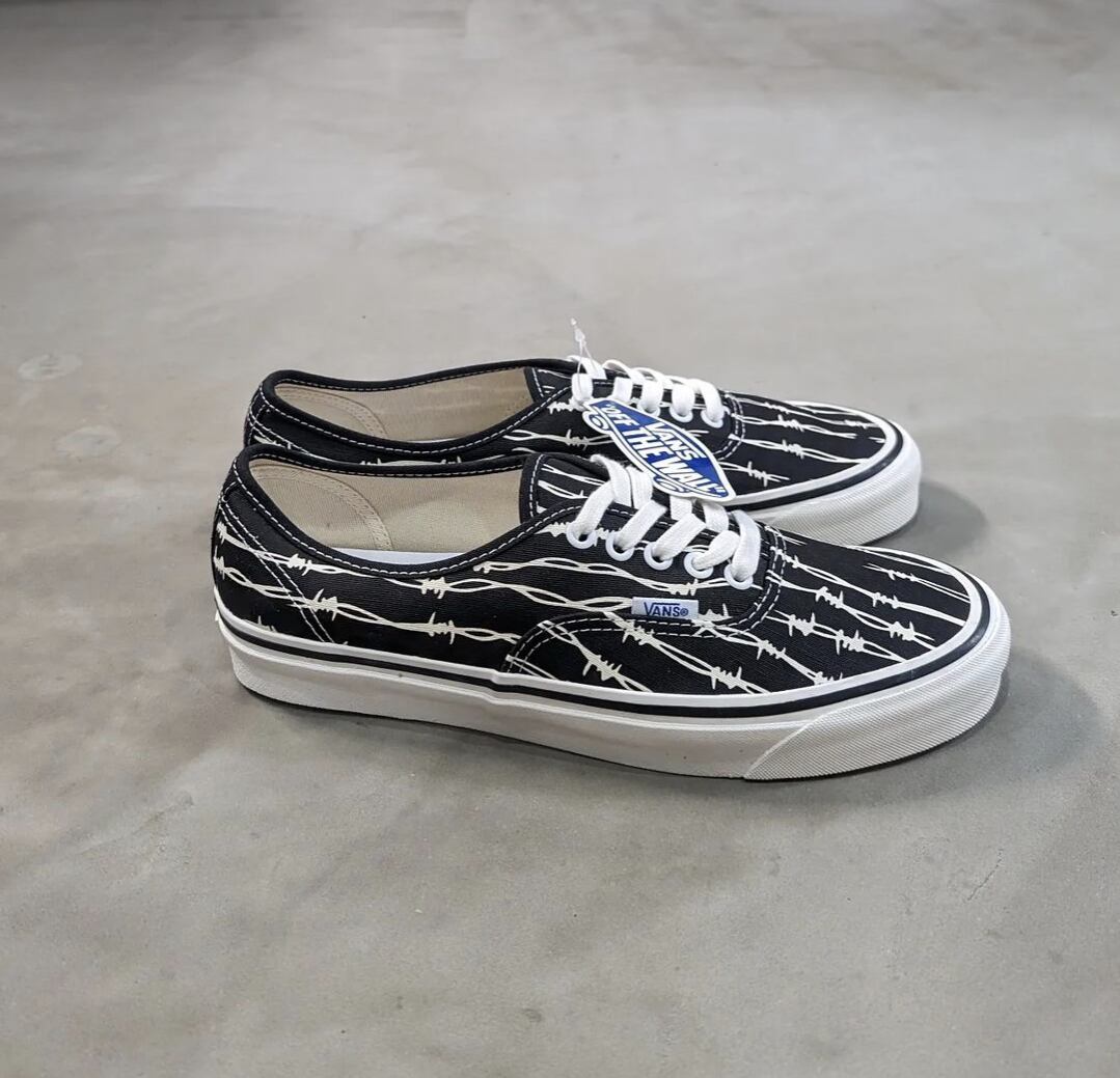 [新品]27cm VANS authentic 44 dx checker 白黒 新品]27cm VANS authentic 44 dx checker 白黒 - メルカリ