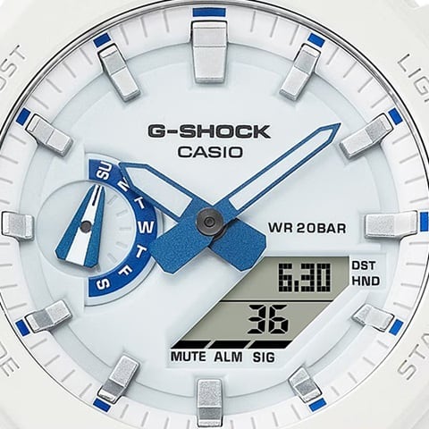カシオ G-SHOCK GA-2100HDS-7AJF ホワイト&ブルー 夜光文字盤 20気圧