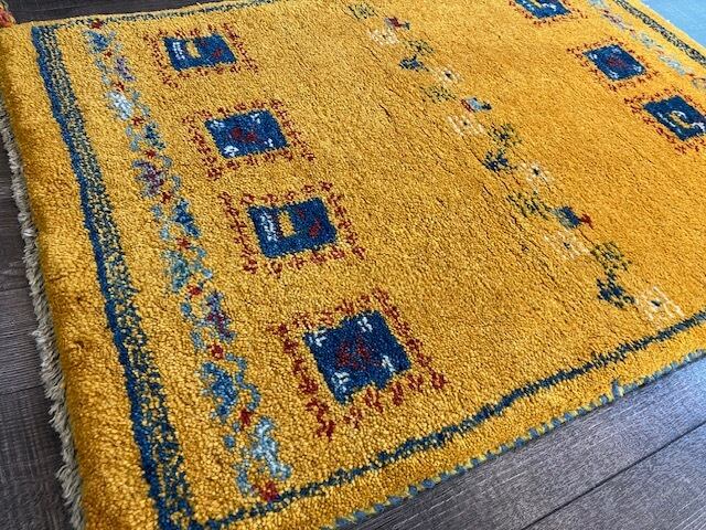 ペルシャ絨毯　ギャッベ　サイズ約60㎝×85㎝ - 画像3