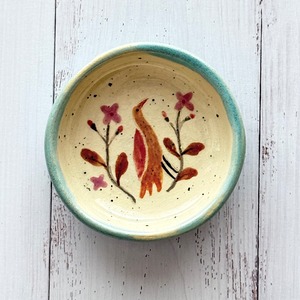 at879 リトアニア直輸入　陶器の小皿_鳥（小物入れ）