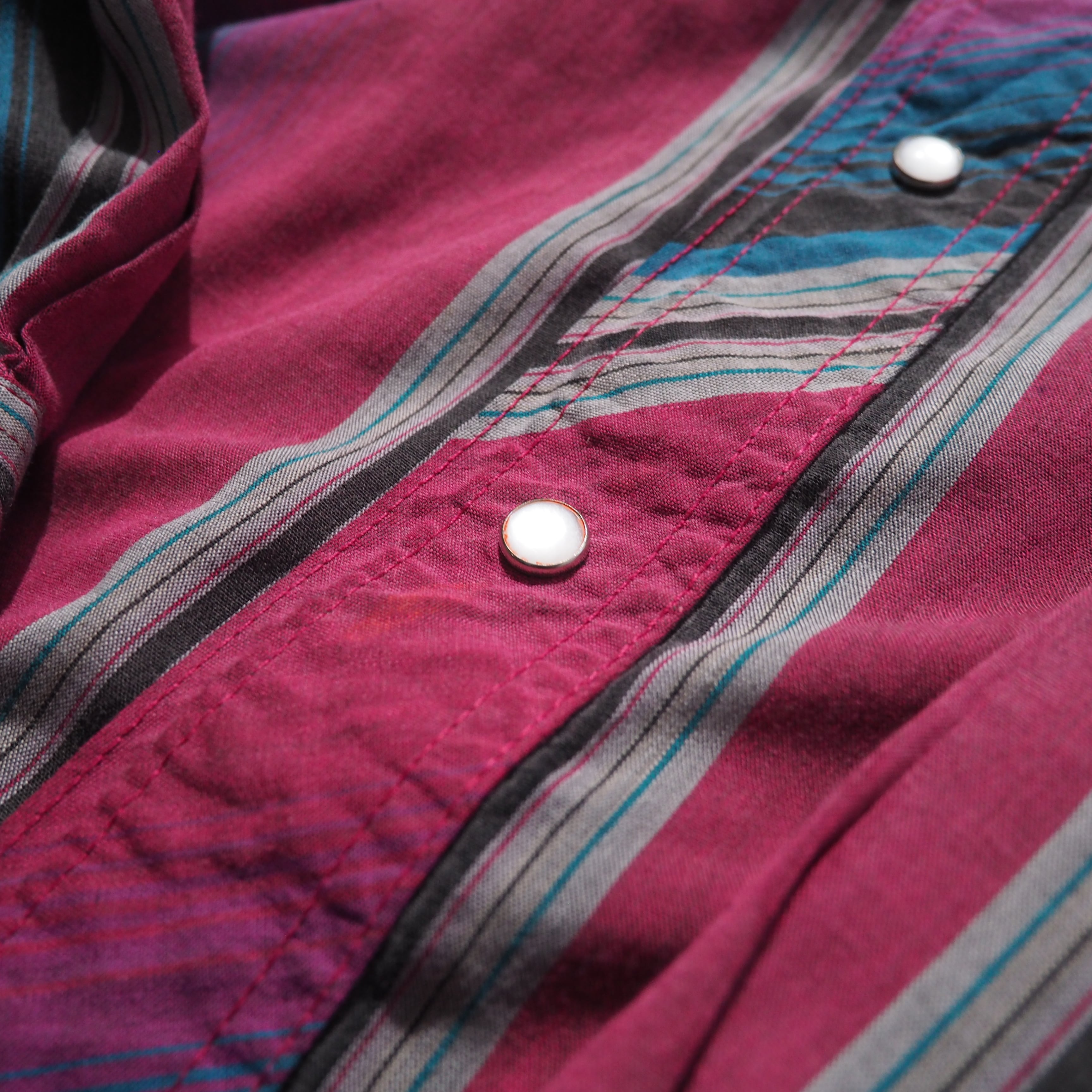 ” Old Wrangler ” Beautiful Bewitching Stripe Pattern Vintage Loose Western Shirt