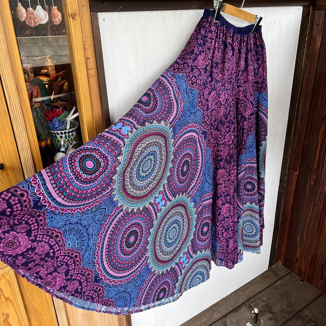 ワイドフレアパンツ