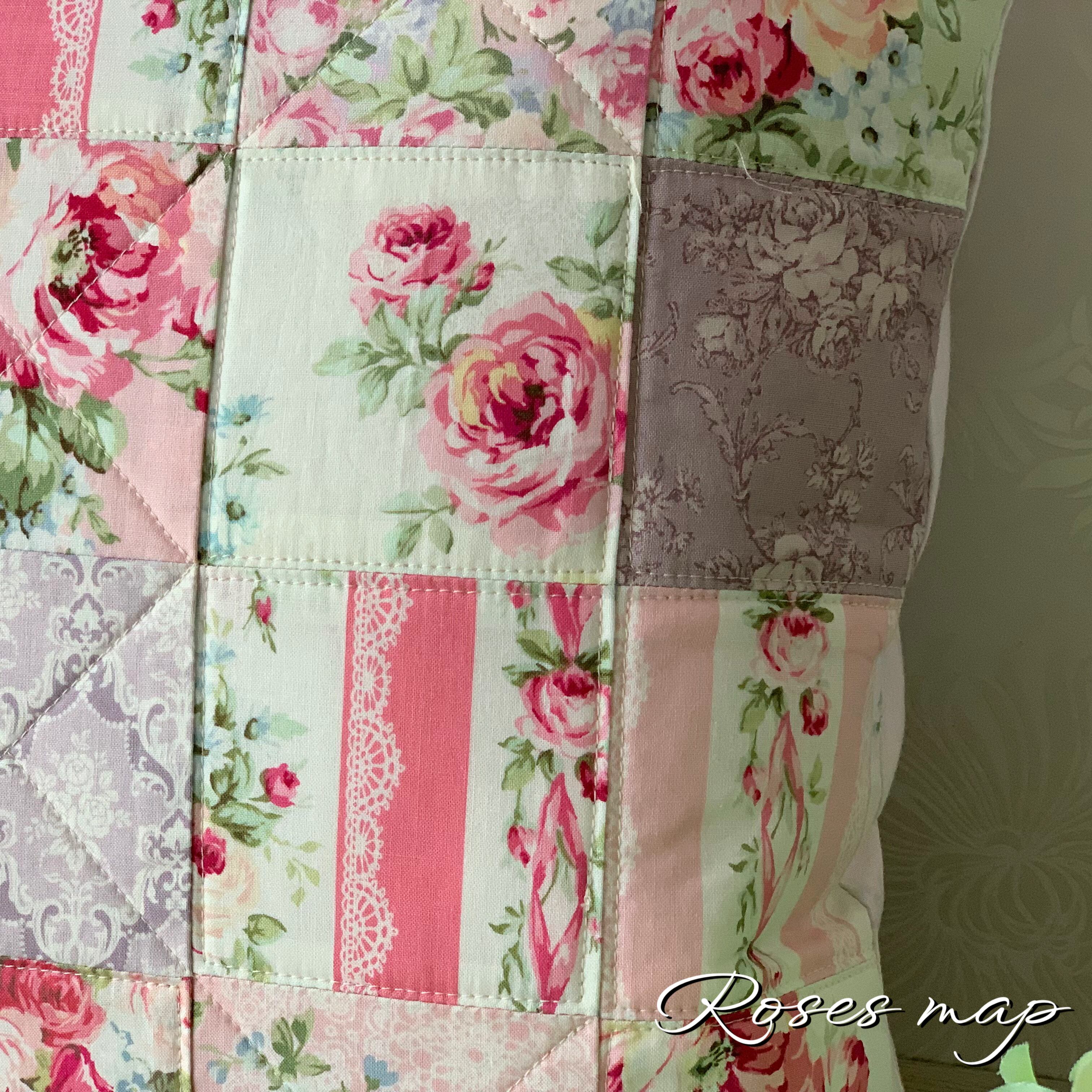 花柄パッチワークキルト 約100cm x 80cm