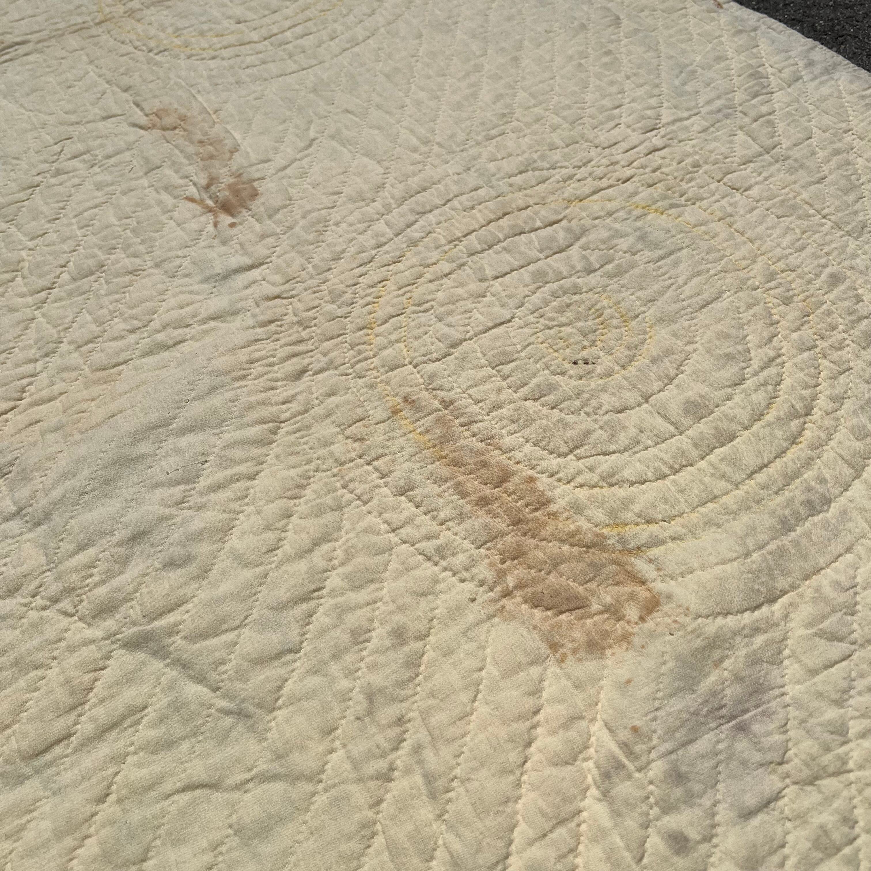 HANDMADE QUILT / GEOMETRIC PATTERN | BUFF STOCK YARD