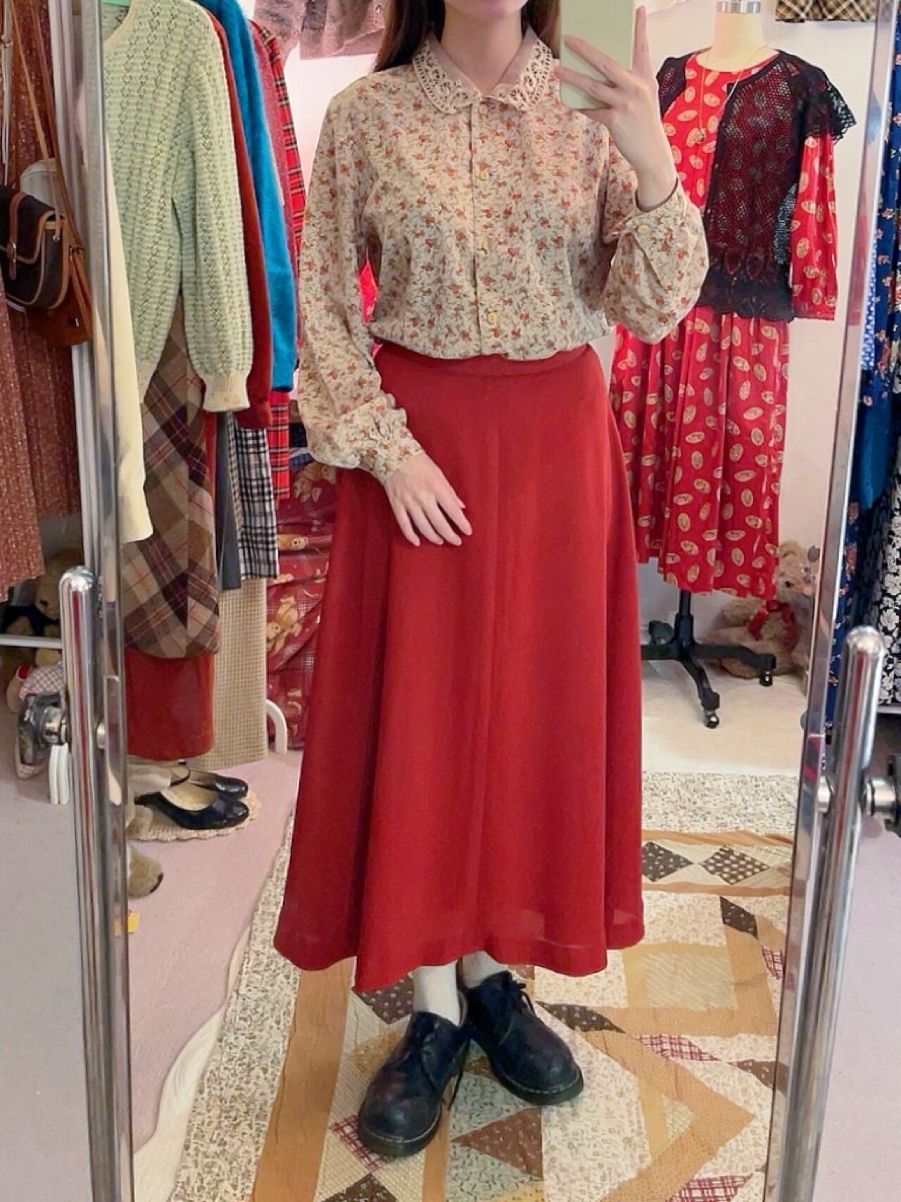 flower wood button blouse