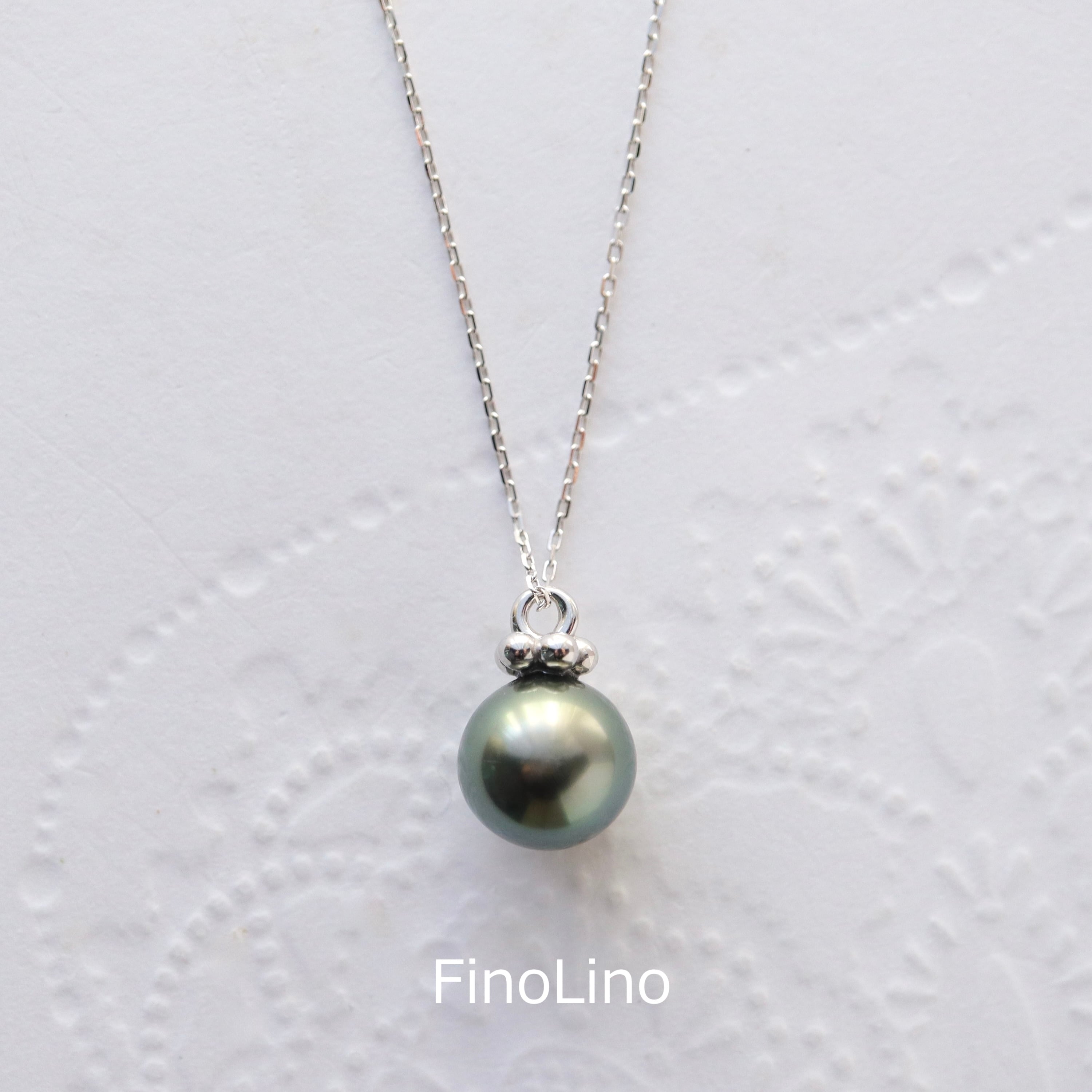 Crown タヒチパール黒蝶真珠のシルバー製ペンダントネックレス