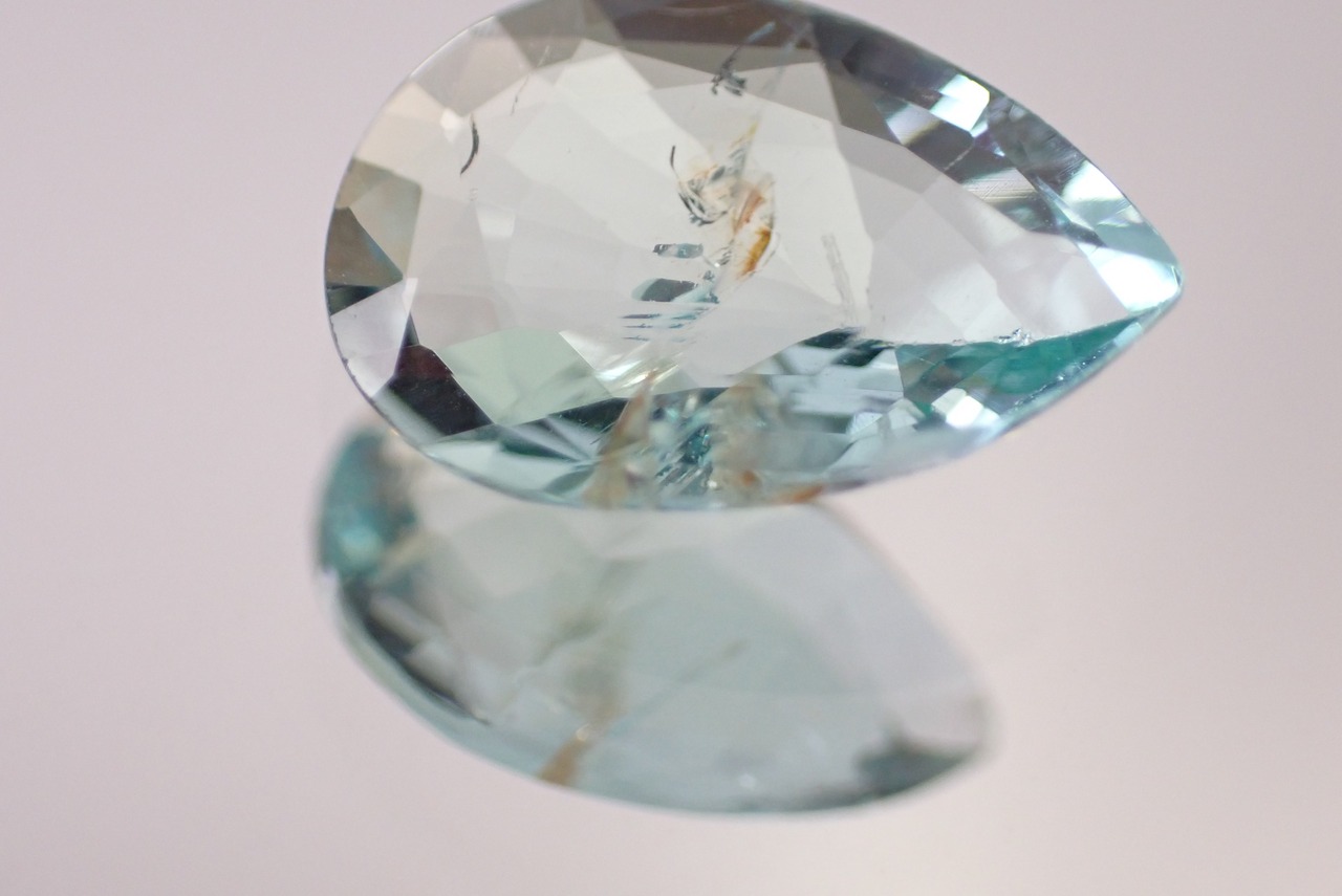 グリーンアクアマリン　2.05ct　[C12-1015]