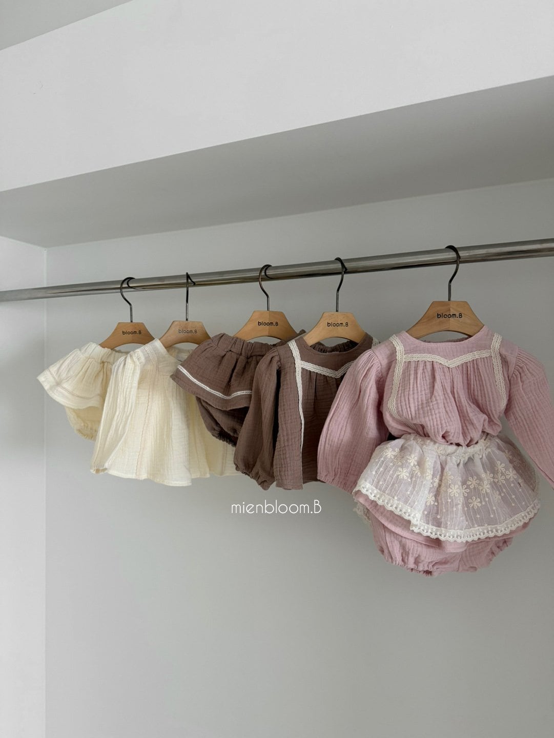 送料無料【予約】/ baby テンシャルレーススカート / mienbloom