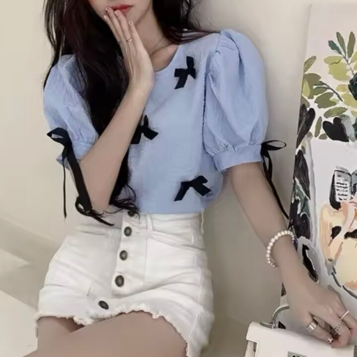 パフスリーブリボントップス