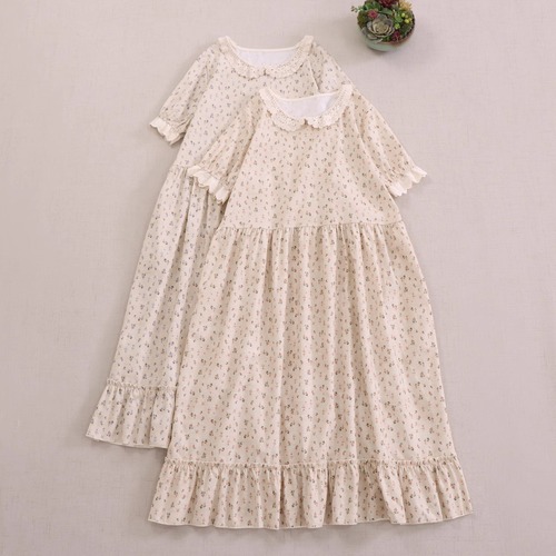 2色／レースカラー小花柄ワンピース ・8051