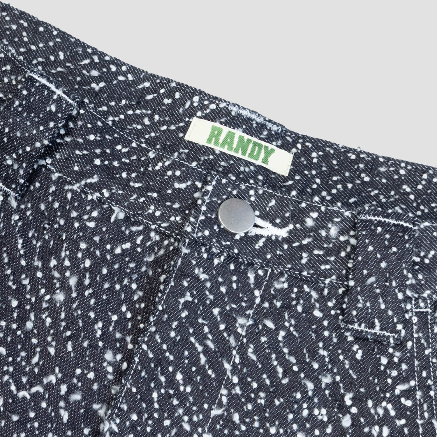 UNEEK BASEMNT - Discover independent style.