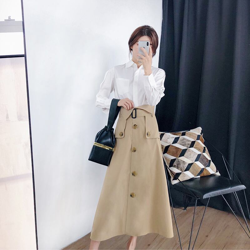 Reneルネ【極美品】バイカラータックミディスカート フロントボタン メタル釦 Reneルネバイカラータックミディスカート フロントボタン メタル釦 秋