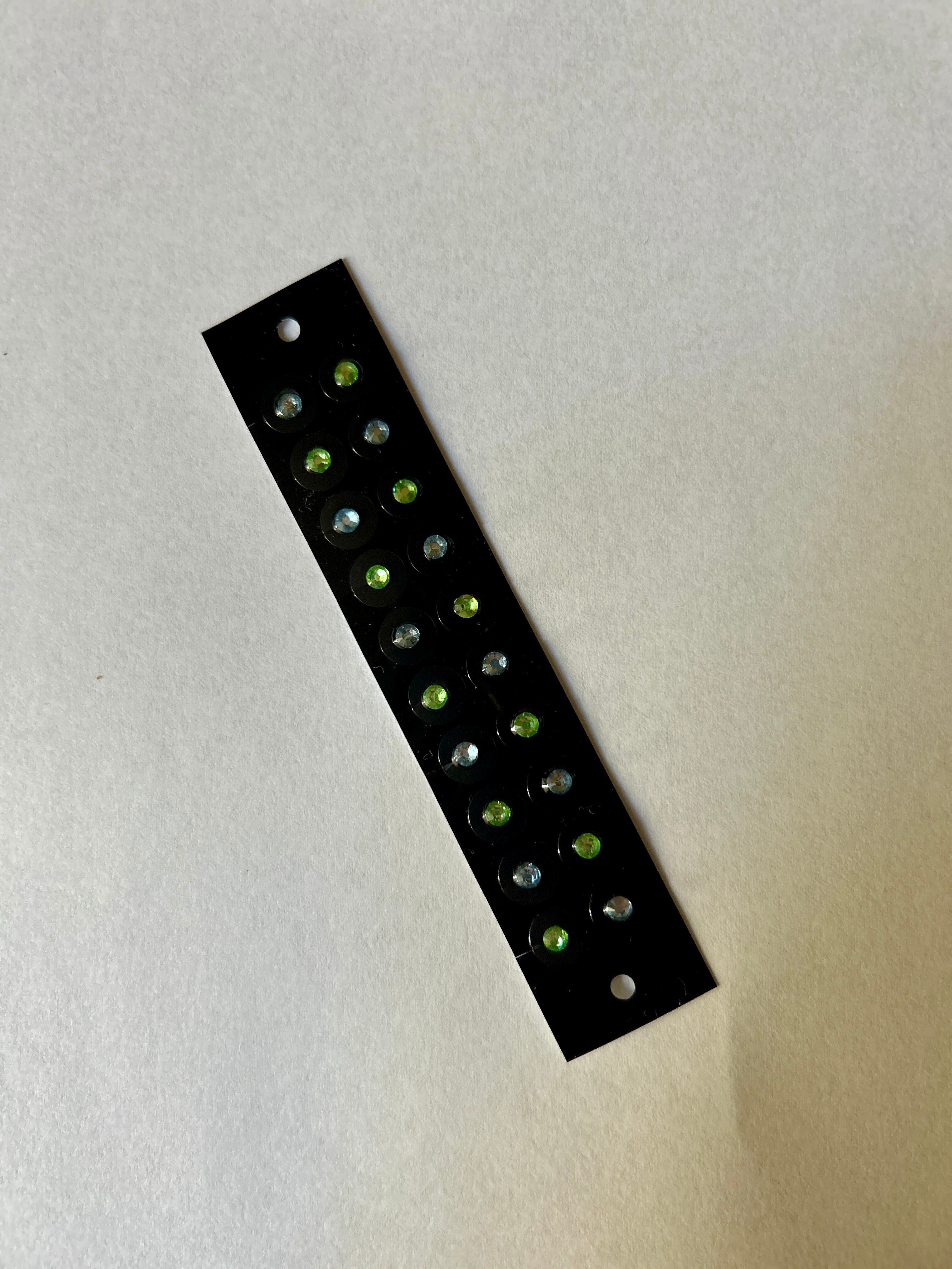 【022】耳つぼジュエリーシール