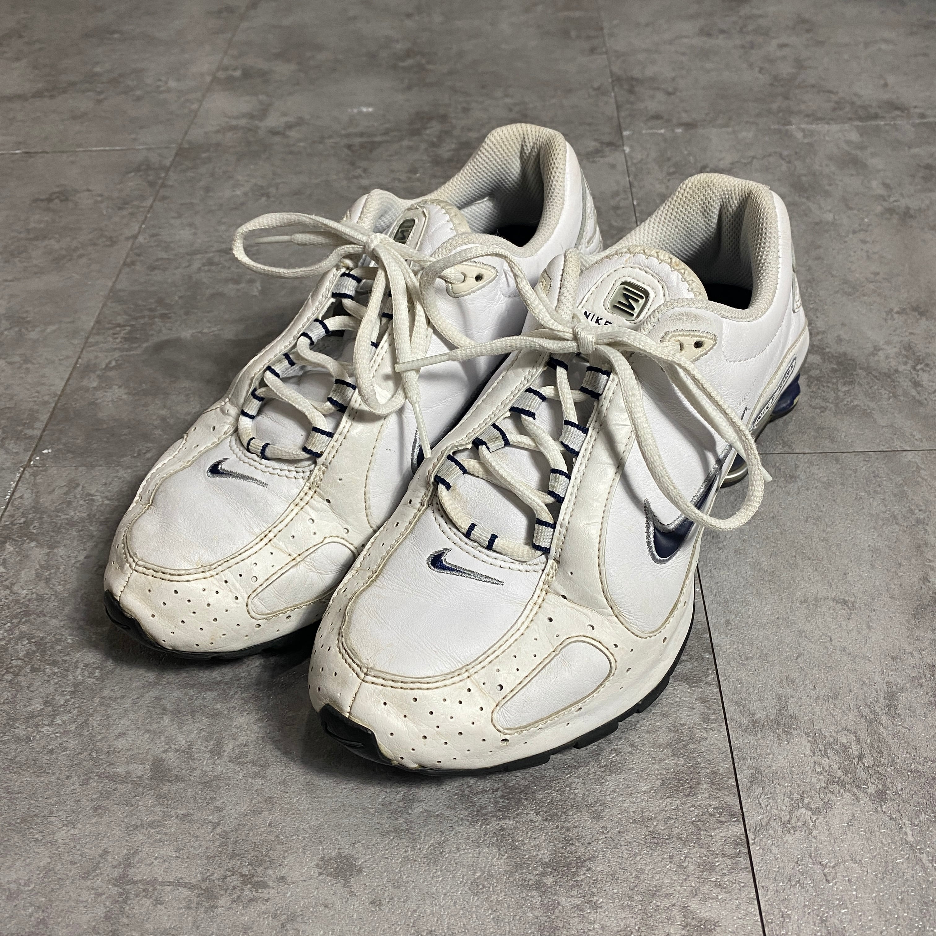 NIKE SHOX ナイキショックス スウォッシュ 25.5cm ホワイト スニーカー