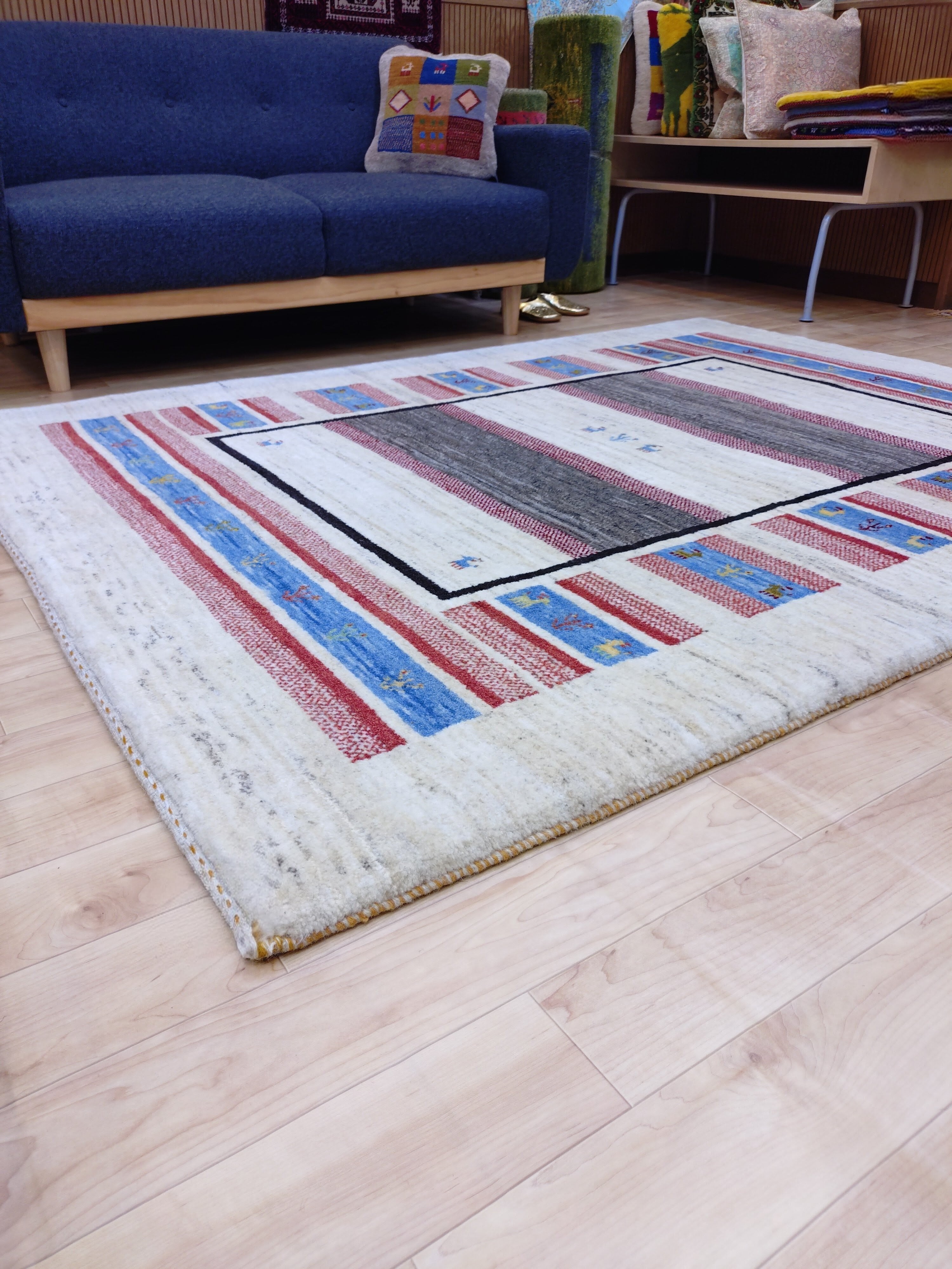 じゅうたんラボ｜堺筋本町の絨毯専門店