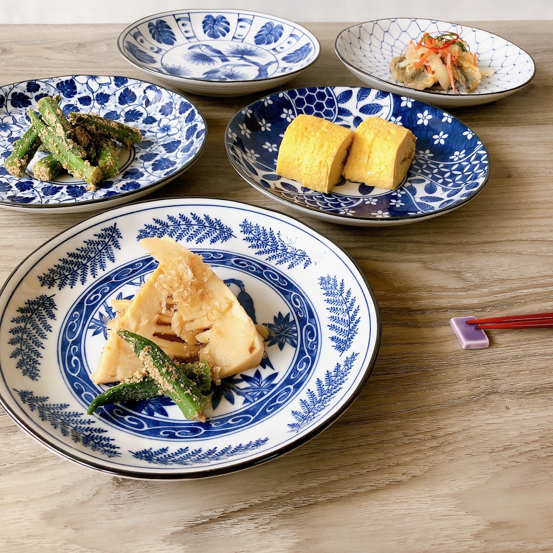 染付トロピカル パロットとシダ SR型60皿 | FUTADA