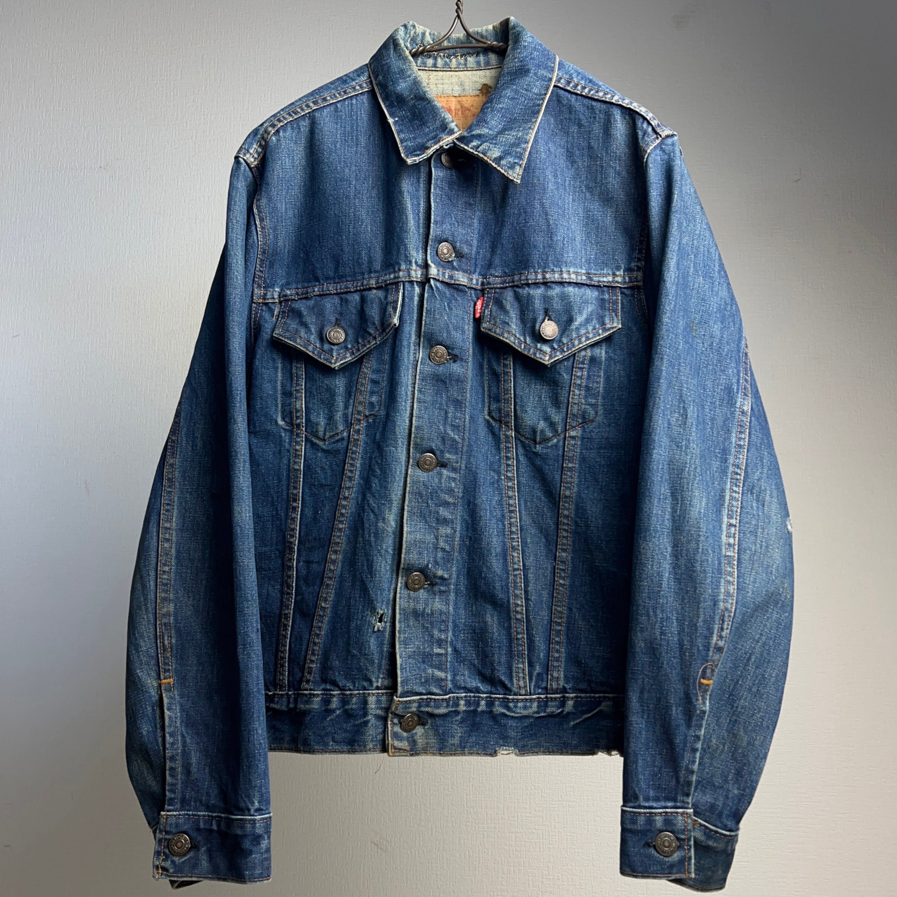 嬉しい大きめサイズ70s Levi's 70505 横長ケアタグ　ビンテージ　デニムジャケットXL