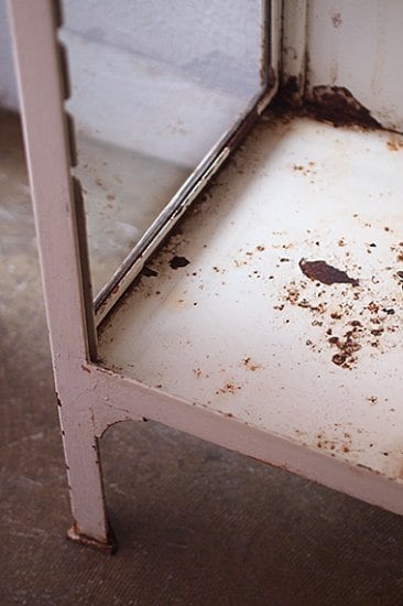 ドイツ.白い鉄のケビント-vintage metal cabinet | アンティーク