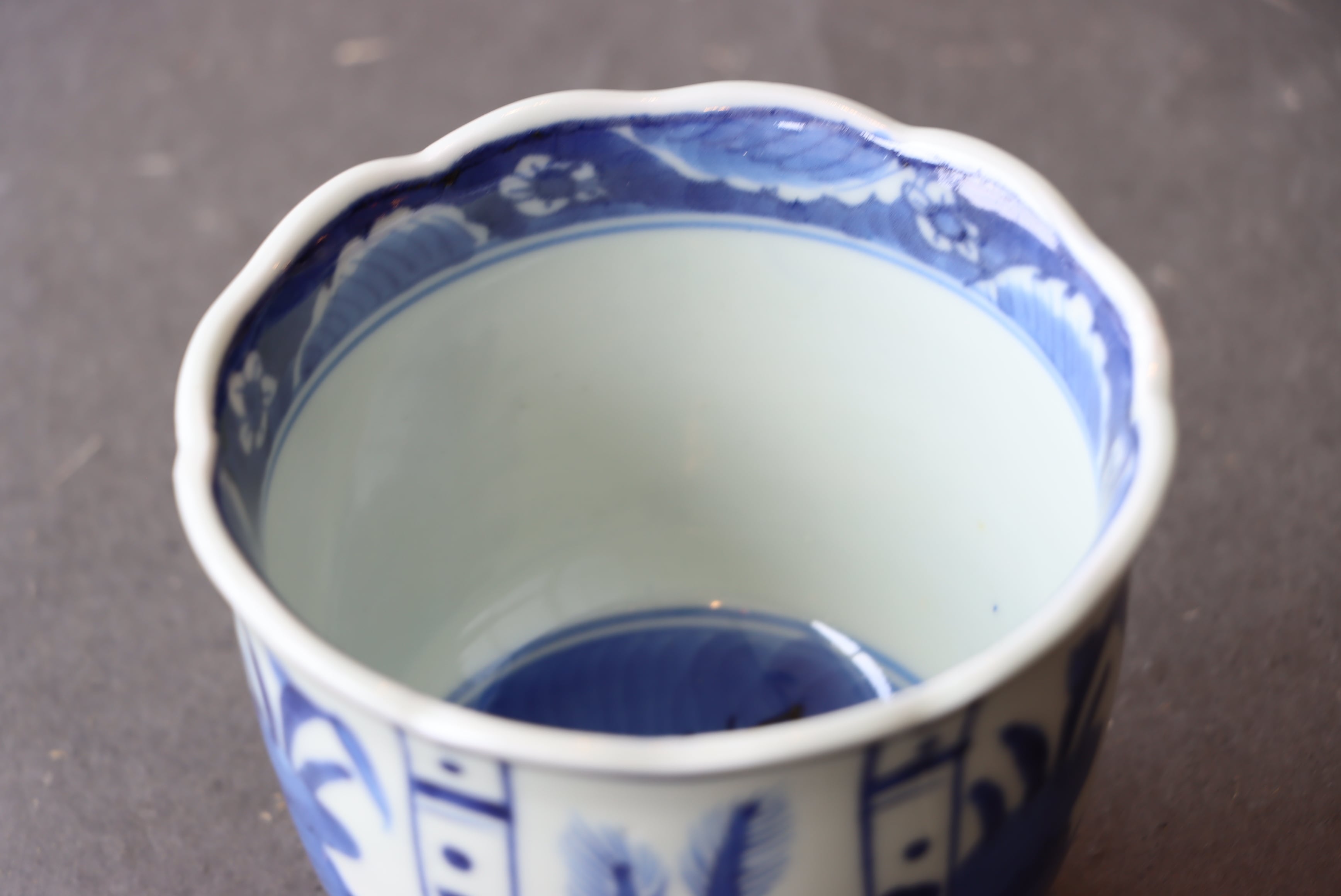 伊万里焼 染付 芙蓉手 鳥草文 湯呑 向付/Imari blue and white cup