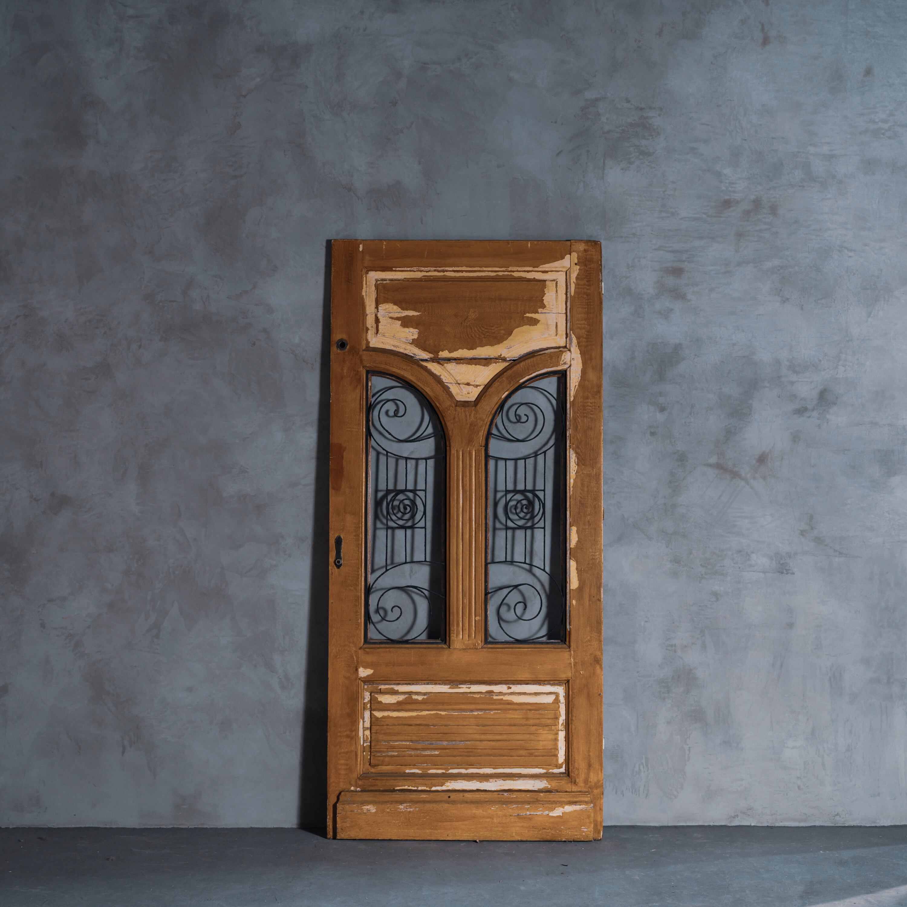 ドア/アイアンドア/フレンチアイアンドア/ウィンドウ付き/シングルドア/撮影背景/写真スタジオ/店舗什器