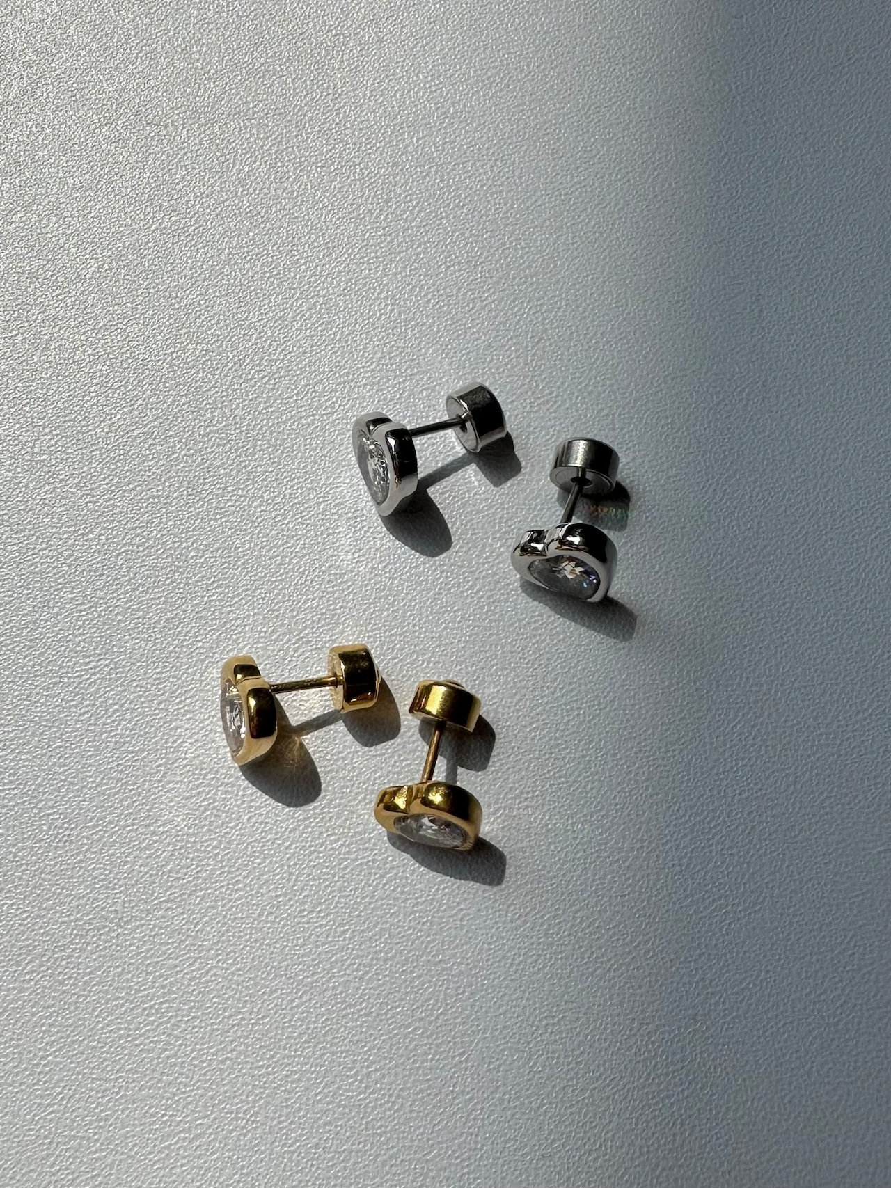 SS ハートストーンピアス