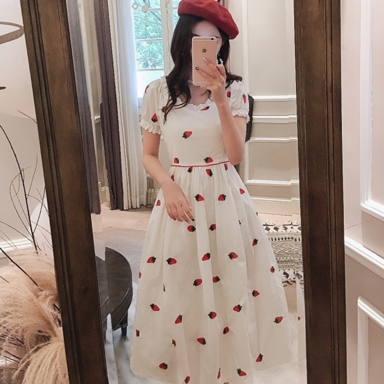 いちごワンピース | Lily Couture