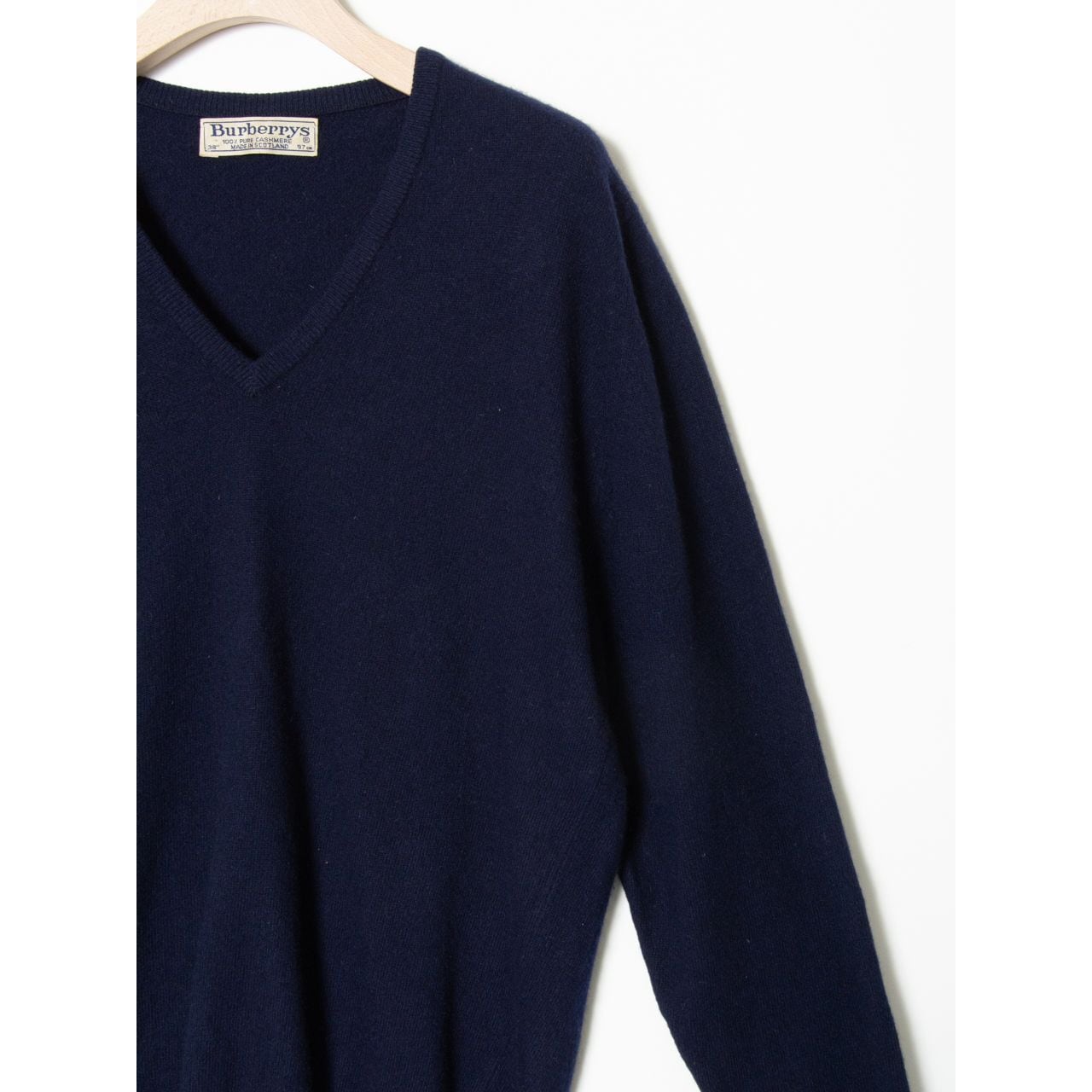 【Burberrys】Made in Scotland 100% pure cashmere v-neck sweater（バーバリーズ  スコットランド製 Vネックカシミアセーター ニット）10b