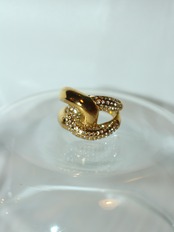 Chunky zirconia ring