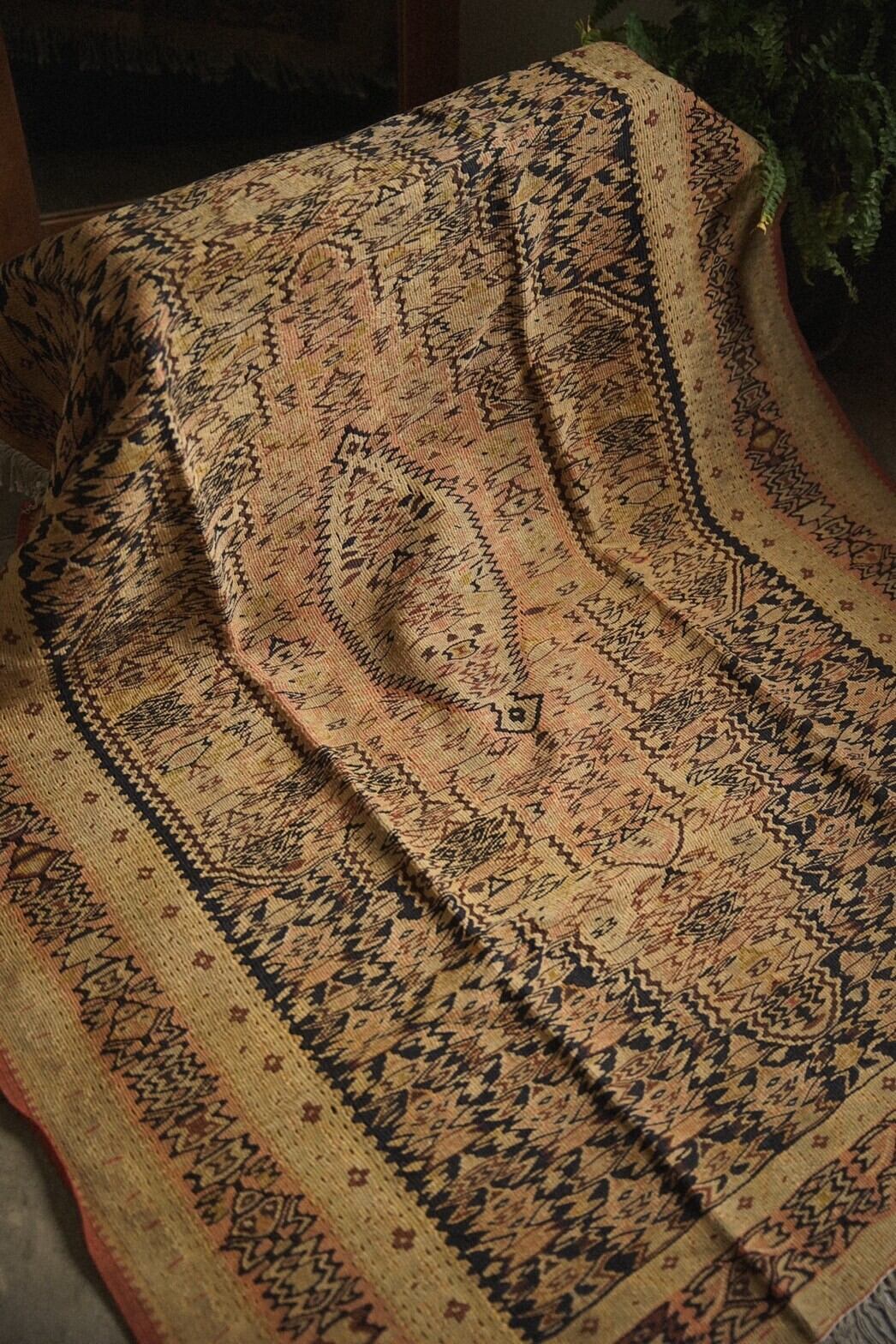 952 -Semi Antique Sana Killim