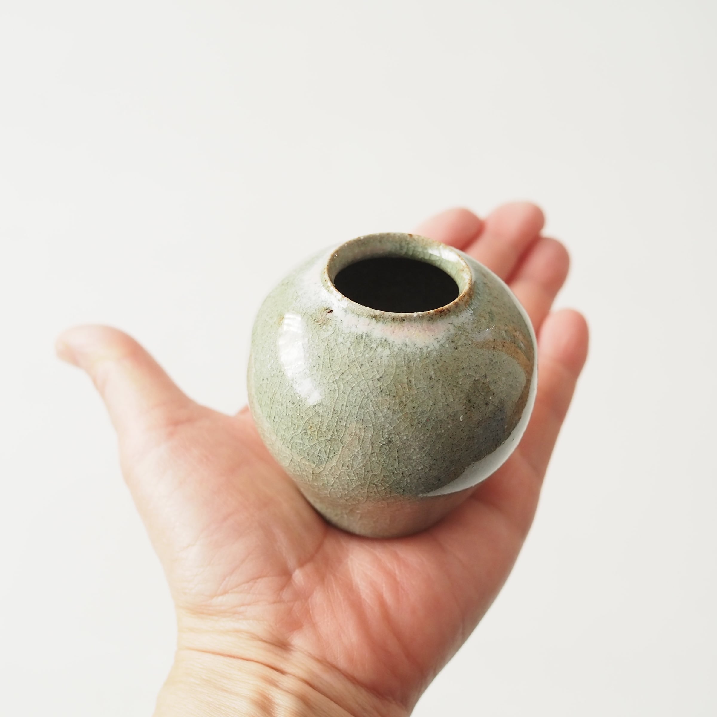長谷川奈津 花入れ 長谷川奈津 林檎灰釉小壺 | H.works