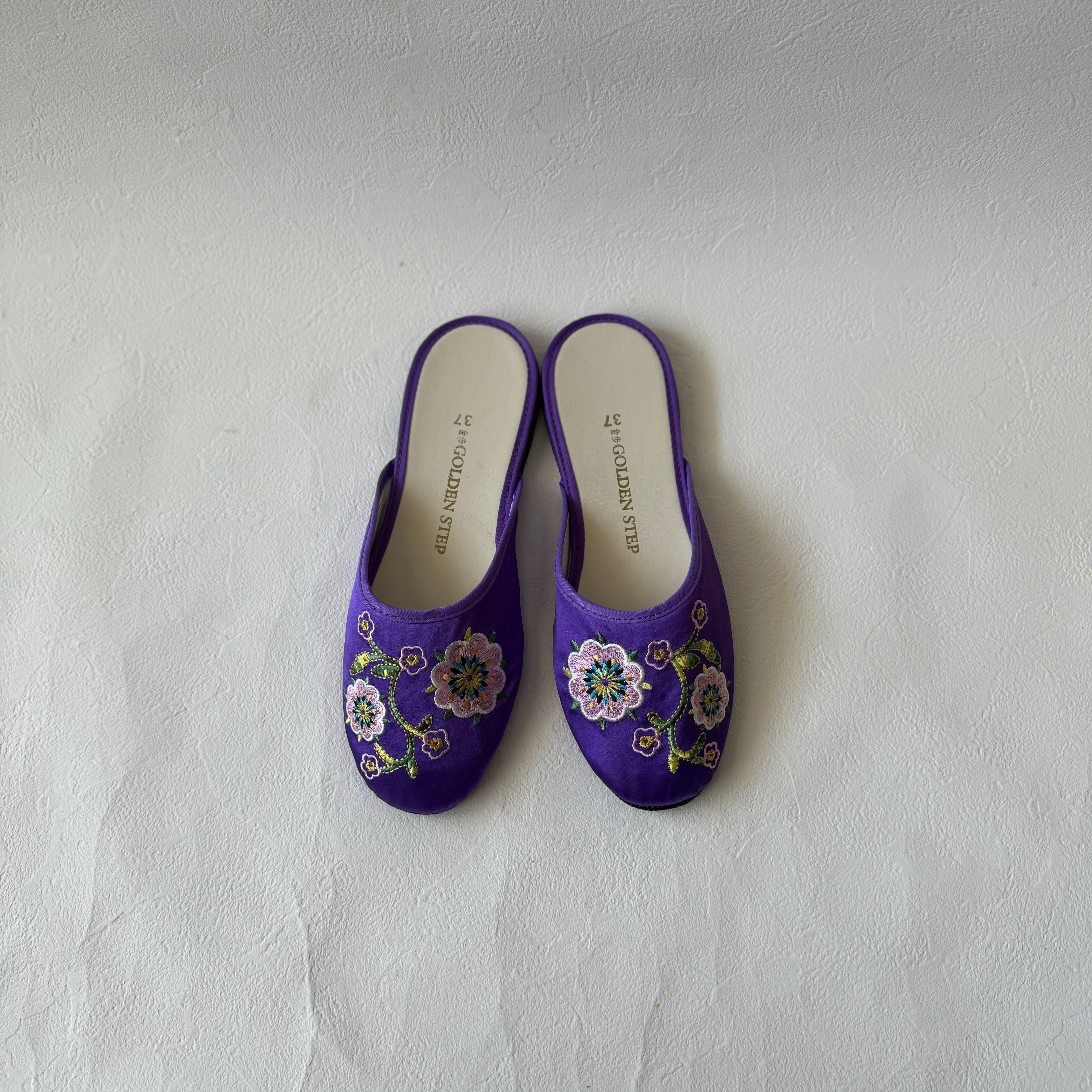 香港 刺繍スリッパ | buibui marche