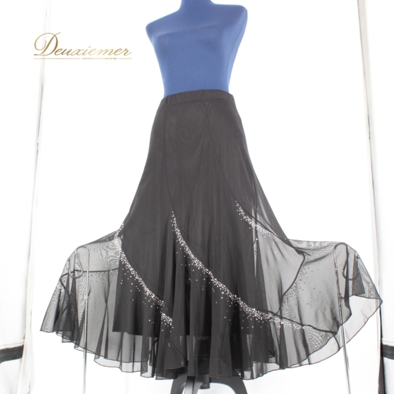 社交ダンス 衣装 スタンダード スカート レッスンウェア 女性用 レディース オールシーズン 黒 Leirena レイリーナ ブラック系 ラインストーン 社交ダンス スカート ダンスウェア 着回し レッスン ジャズダンス ストレッチ 楽な着心地 カジュアル 黒スカート モノトーン 上品 光沢感 ステージ衣装 大人 レディースファッション おしゃれ クラシック 甘すぎない シンプル スタイルアップ スカート丈 大人かわいい シーン問わず ラインストーンデザイン 伸縮性 有り