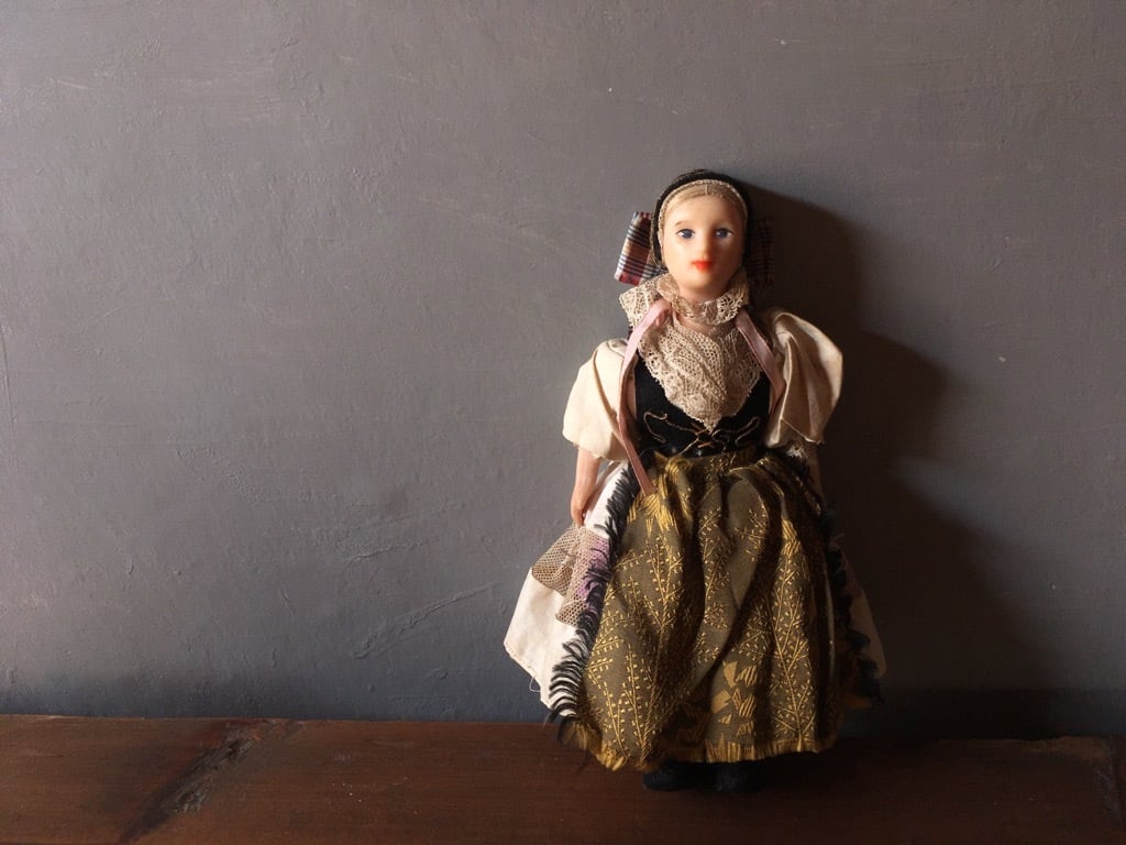 フランス アルザス地方のお人形 アンティーク