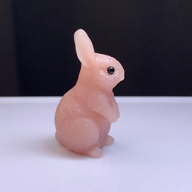 2.ピンクオパールうさぎ・インテリア