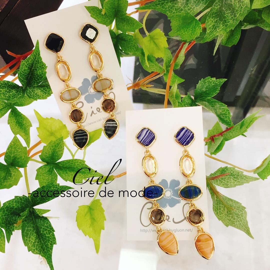 インポートビジューのロングピアス