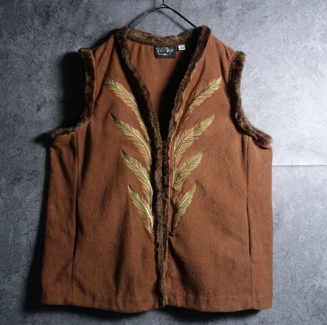 “Bob Mackie” Brown Feather Motif Embroidery Design Fur Fleece Vest