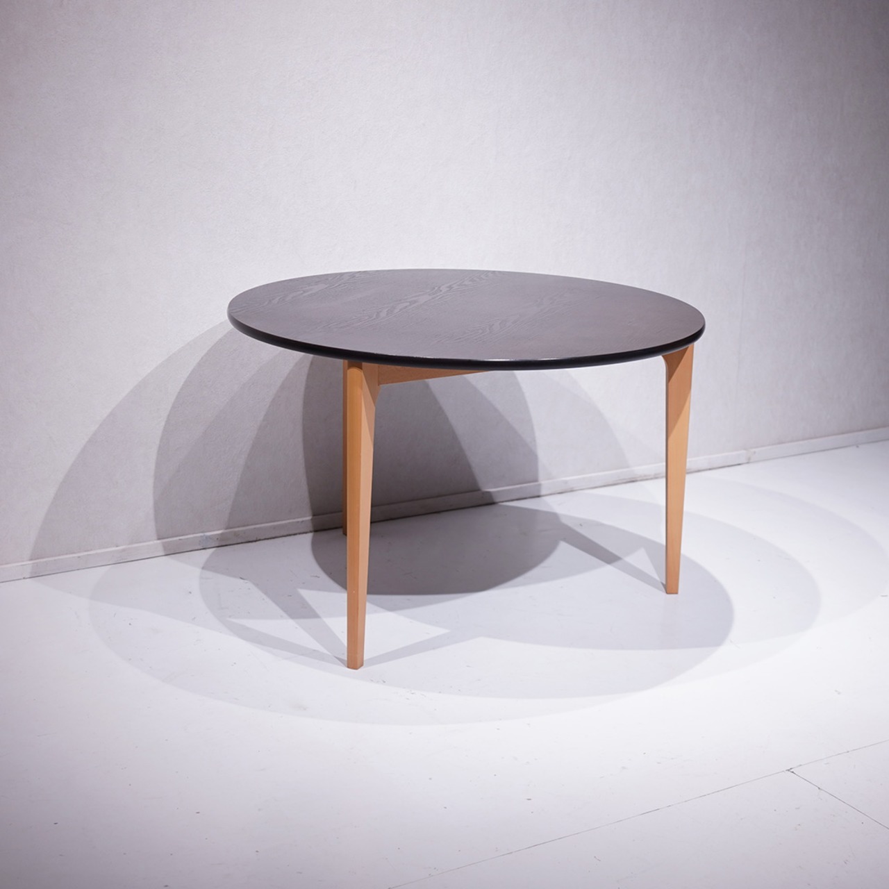 IDEE DINING TABLE DC Brown / 和モダン 名作 イデー ダイニングテーブル ラウンドテーブル デザイナーズ 長大作（関連:天童木工 カリモク60 マルニ木工）