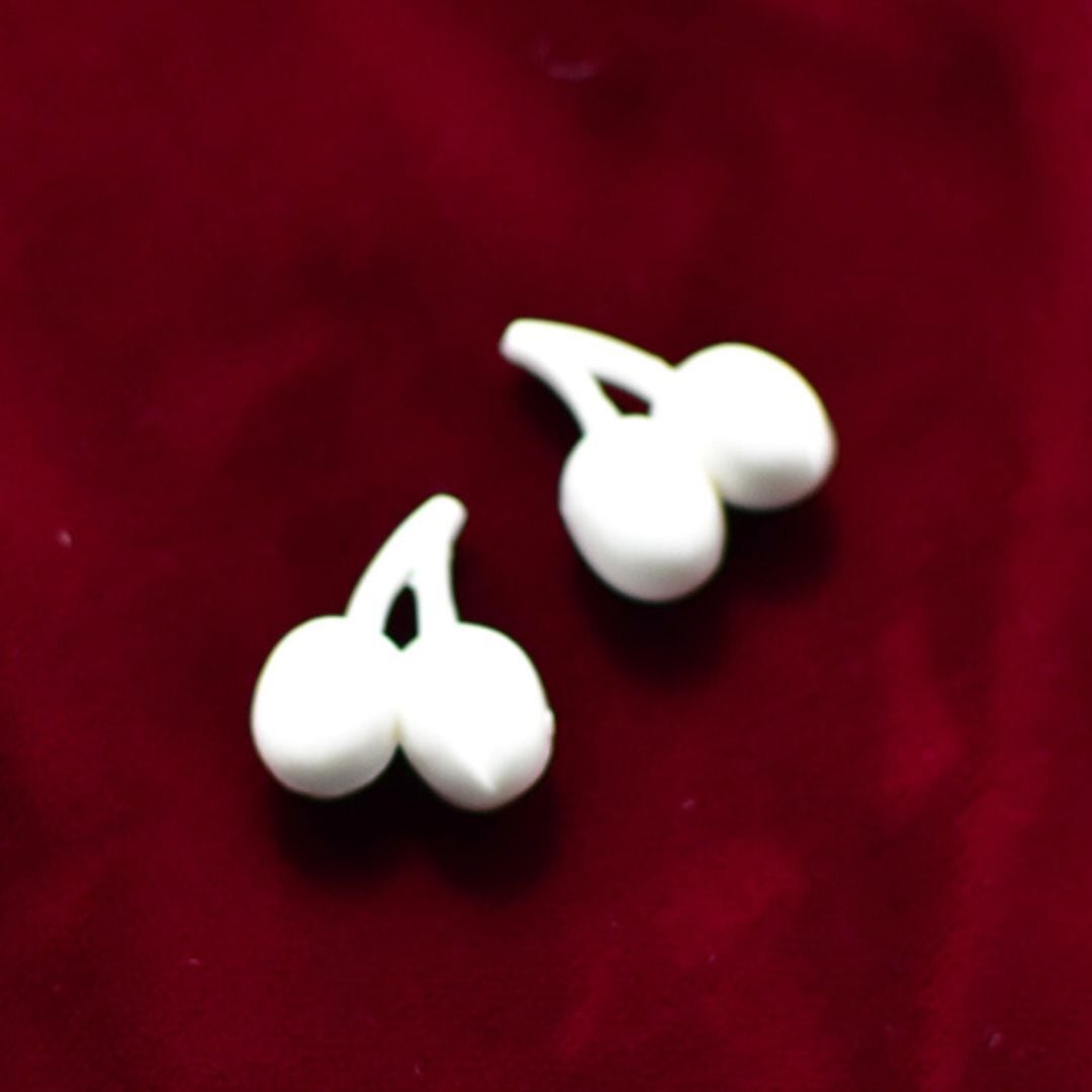 2個セット イタリアアクリルパーツ さくらんぼ | チェコガラスボタン