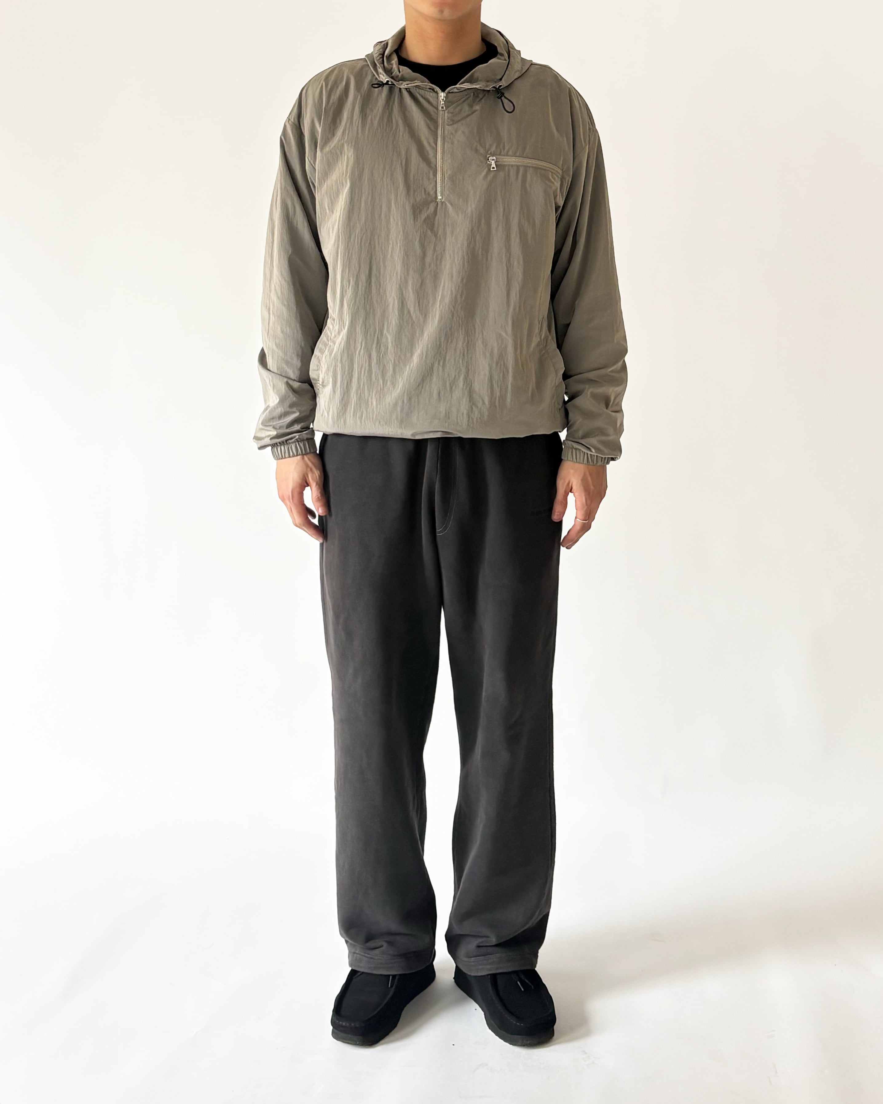 HALF ZIP HOODED ANORAK (DARK OLIVE) | CLUB SARCASM