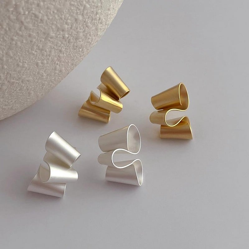 Twisted Metal French Design Earrings 00156