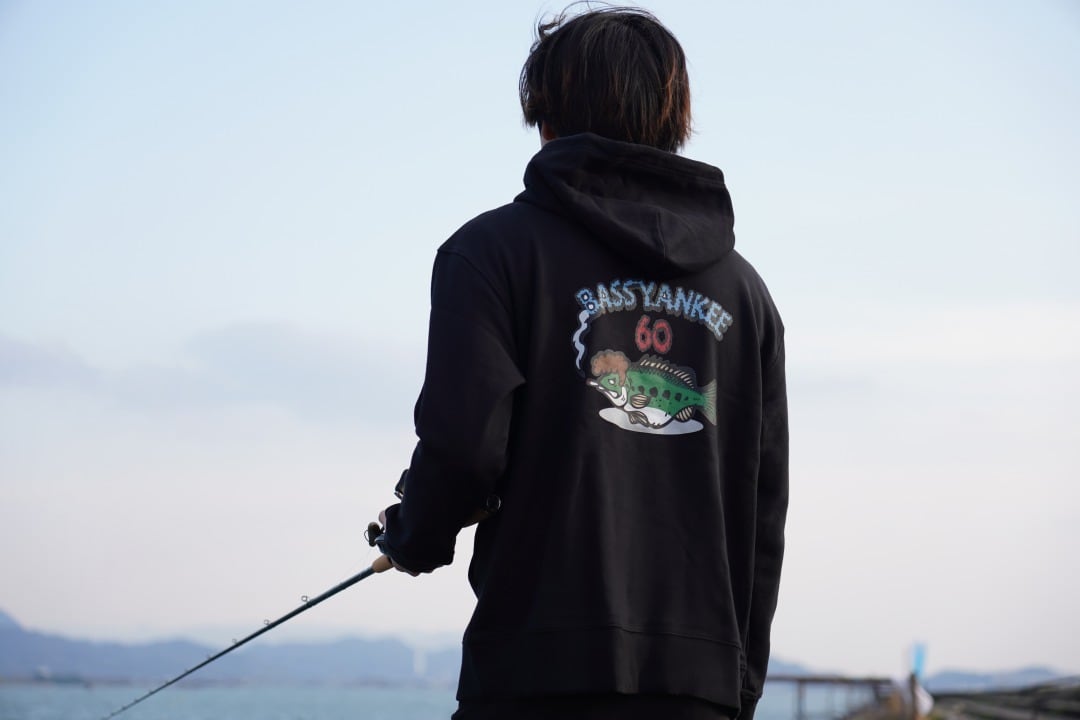 ヤンキーバス薄手ジップパーカー ロッポンギブラック | BASS ヤンキーバス薄手ジップパーカー ロッポンギブラック | BASS