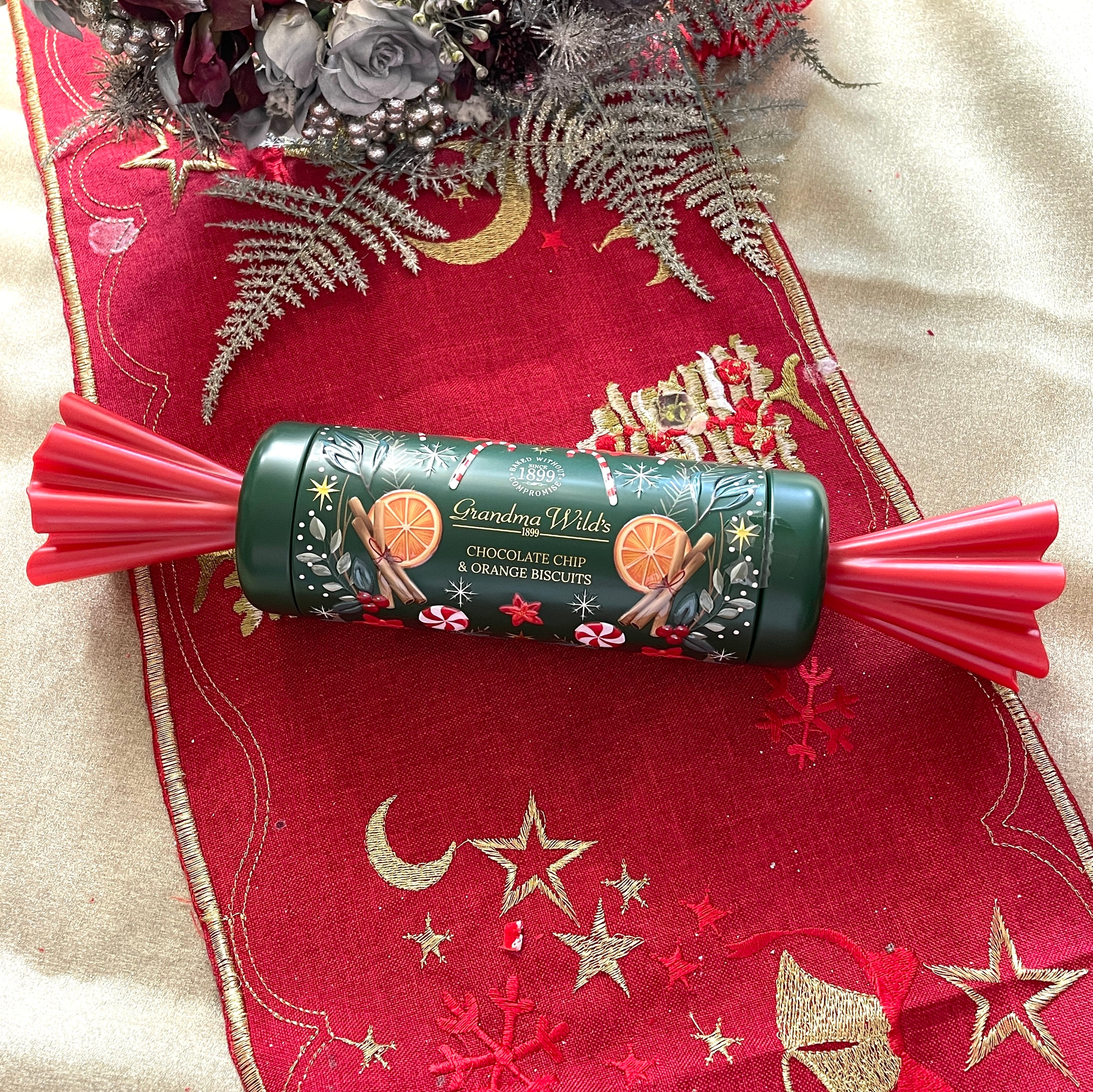 ◆グランマワイルズ◆キャンディクラッカー缶◆クリスマス◆チョコチップ&オレンジビスケット◆缶◆イギリス製◆