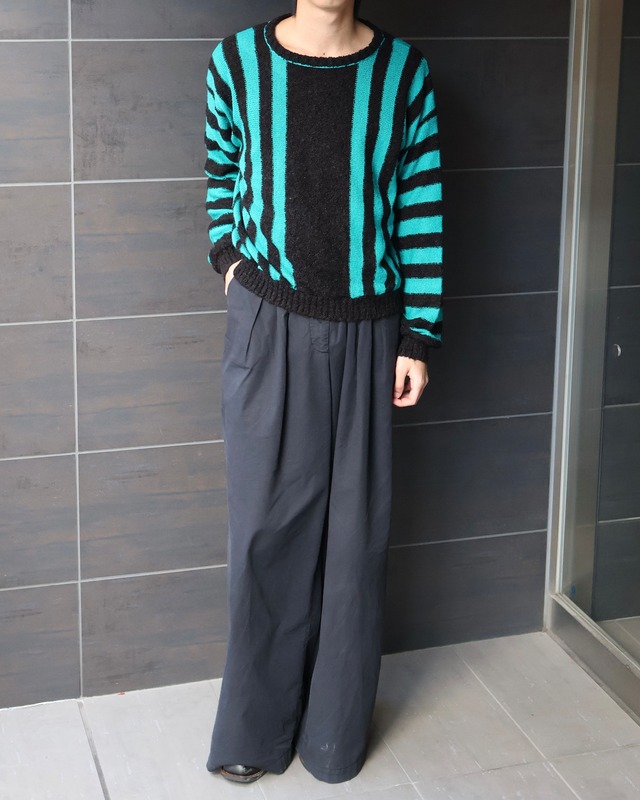short length design knit