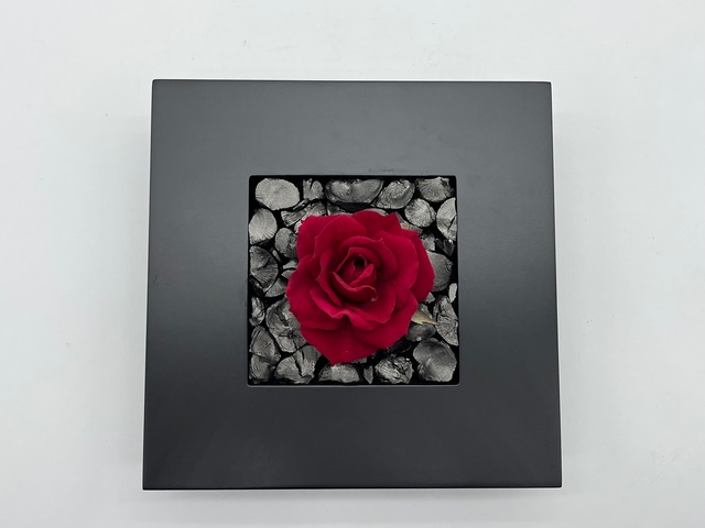 紀州備長炭 インテリア  フレーム 『赤薔薇』 額 18.5cm 正方形 置物 オブジェ 消臭 調湿