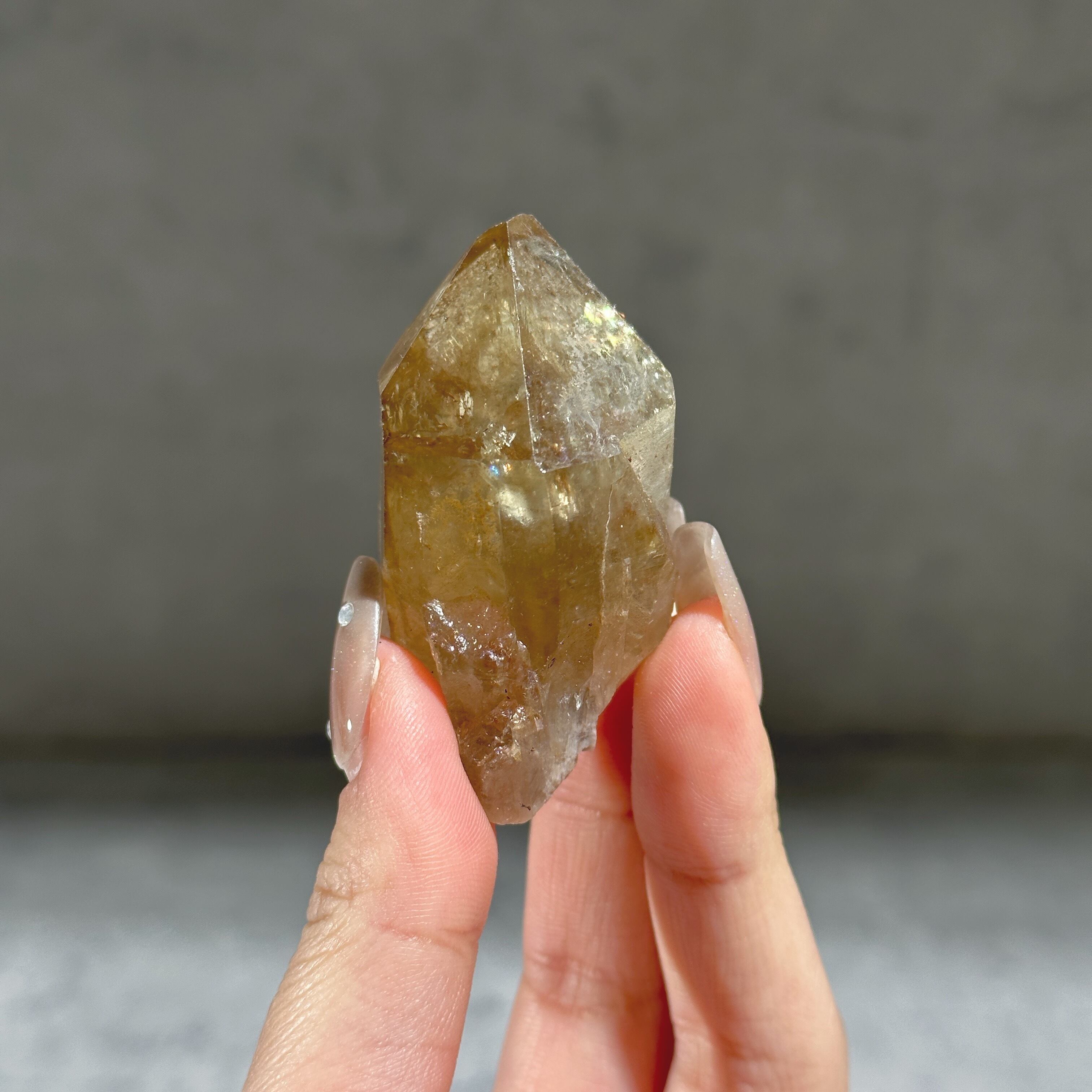 天然クンダリーニクォーツクラスター 602g クンダリーニクォーツ88◇ Kundalini Quartz ◇天然石・鉱物