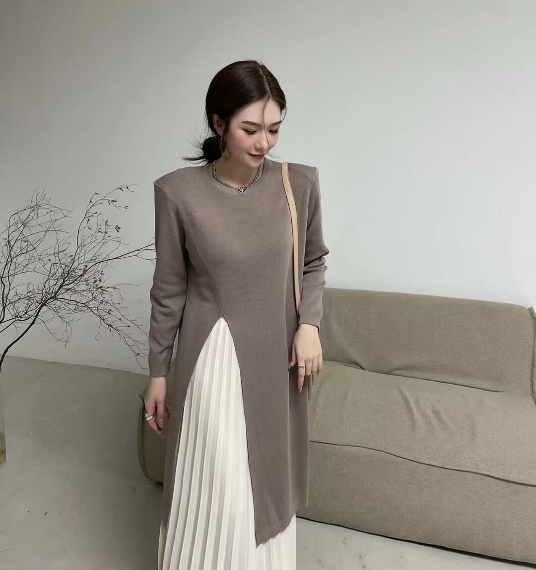 プリーツレイヤード スリットニットワンピース　AJ1050-2272-1