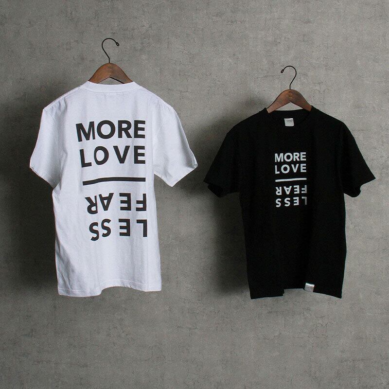 more about less tシャツ