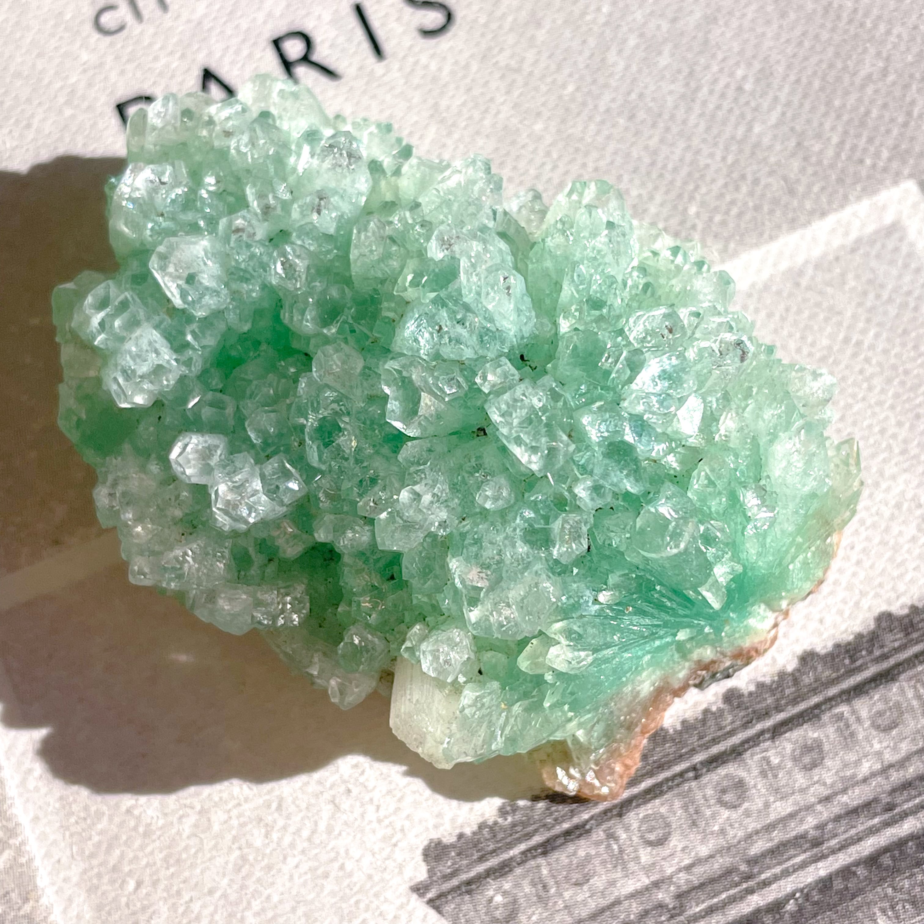 Flower Green Apophyllite 25✧ フラワーグリーンアポフィライト